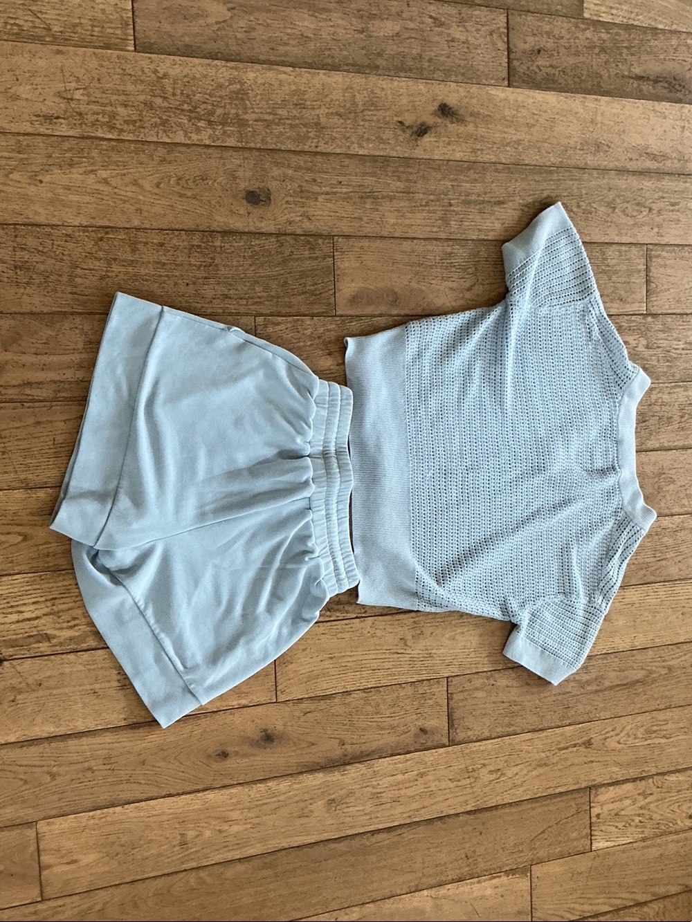 Varley Pale Blue Knit Buttoned V-Neck Top with shorts - Picture 6 of 6